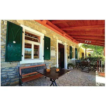 Three-bedroom Holiday In *