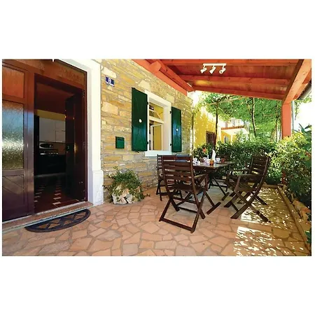 Three-bedroom Holiday In