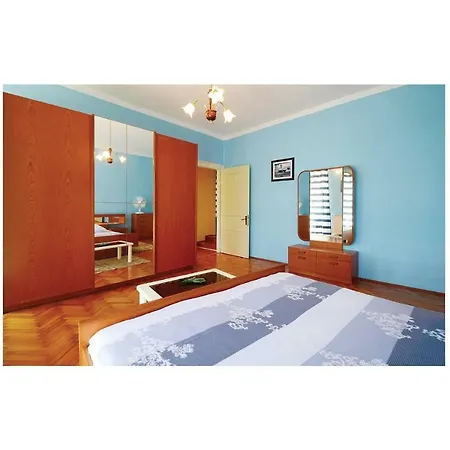 Vakantiehuis Three-bedroom Holiday In