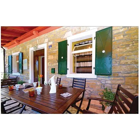 Three-bedroom Holiday In Kršan
